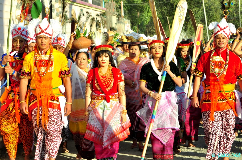 Day 8 :  Hiyang Tanaba (Traditional Boat Race) at Manipur Sangai Festival at Thangapat :: 28 November 2017