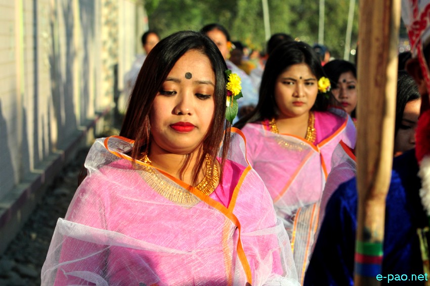 Day 8 :  Hiyang Tanaba (Traditional Boat Race) at Manipur Sangai Festival at Thangapat :: 28 November 2017