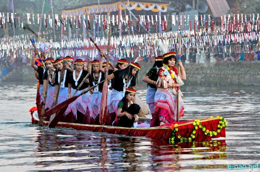 Hiyang Tanaba (Traditional Boat Race) at Manipur Sangai Festival at Thangapat :: 28 November 2017