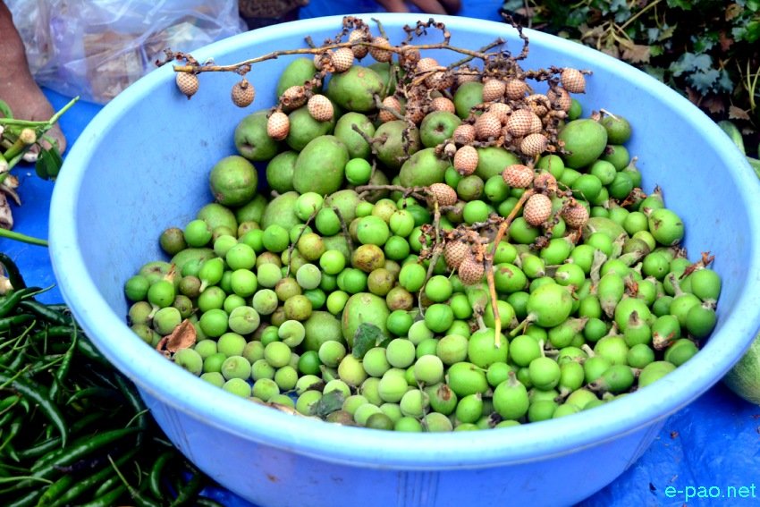 Seasonal food items as seen at Ema Keithel, Imphal :: April 01st 2022