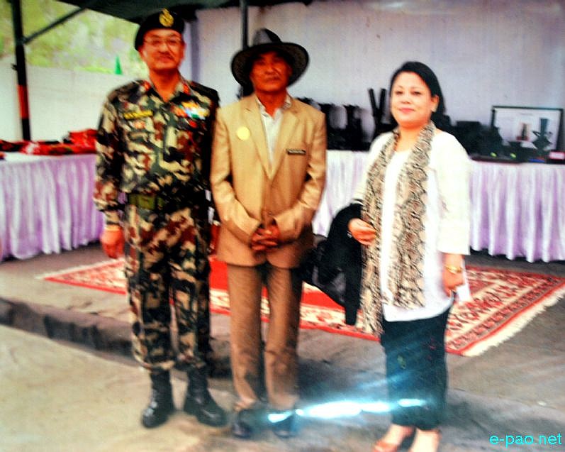 Machihan Sasa - pottery maker of Nungbi ;  President's awardee - Machihan Sasa  :: Last week of August 2013