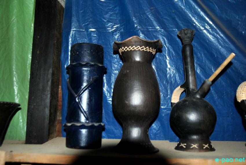Nungbi Pottery factory at Ukhrul with  President's awardee - Machihan Sasa  :: Last week of August 2013