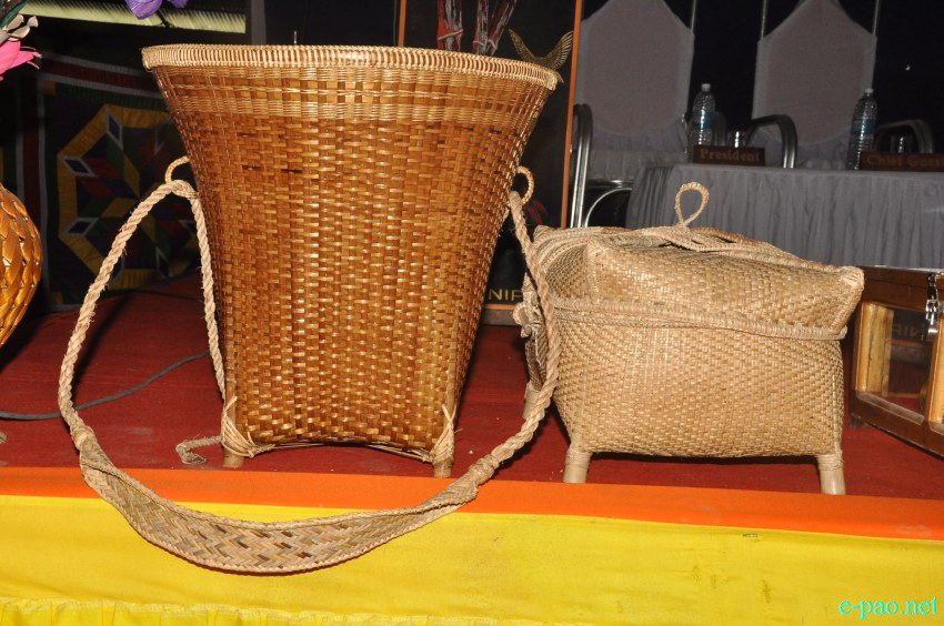 Distribution of Awards to outstanding craftspersons  under 'Assistance to Individual Artisans for 2013-2014' :: 27 Feb 2014