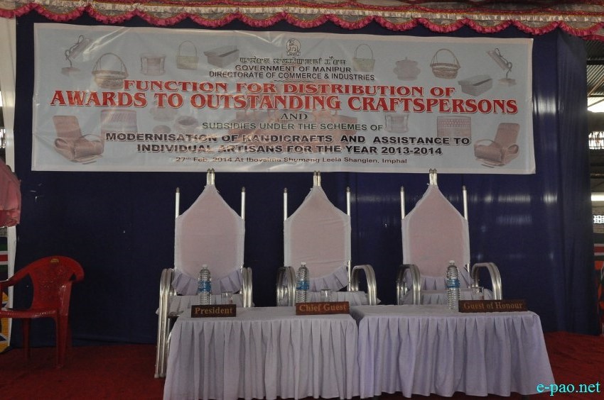 Distribution of Awards to outstanding craftspersons  under 'Assistance to Individual Artisans for 2013-2014' :: 27 Feb 2014