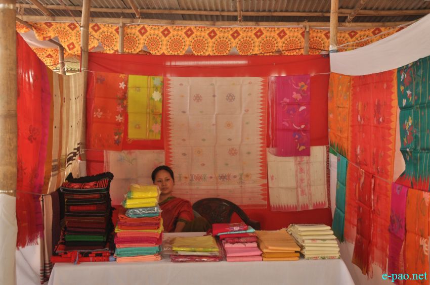 National Handloom Expo 2014 at GM Hall, Imphal  :: 18 October 2014