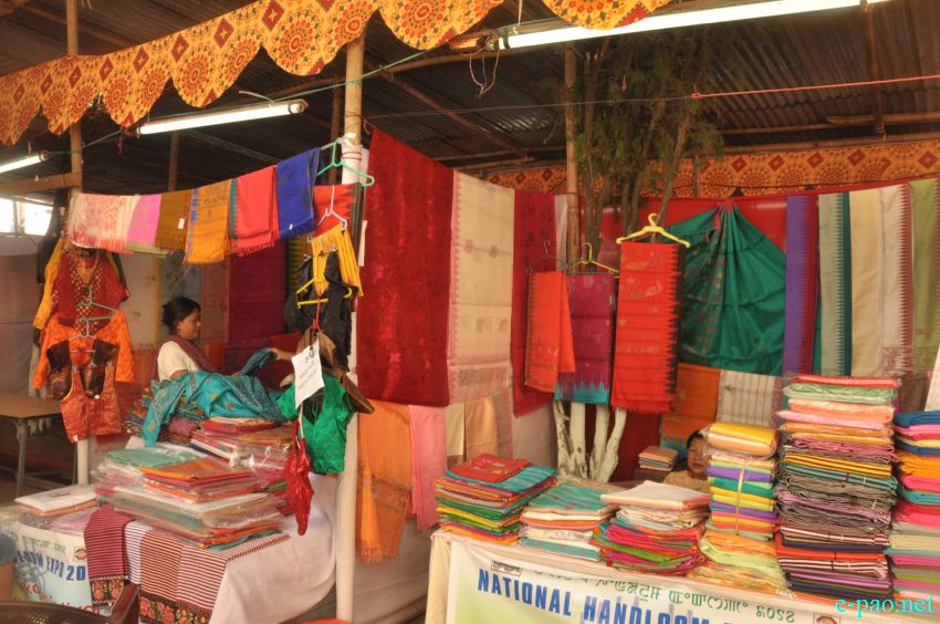 National Handloom Expo 2014 at GM Hall, Imphal  :: 18 October 2014