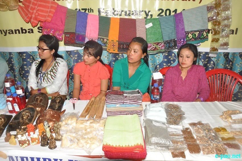 Handicrafts and Handloom Display at State Level Youth Festival at Lamyanba Sanglen, Imphal :: 27 Feb 2014