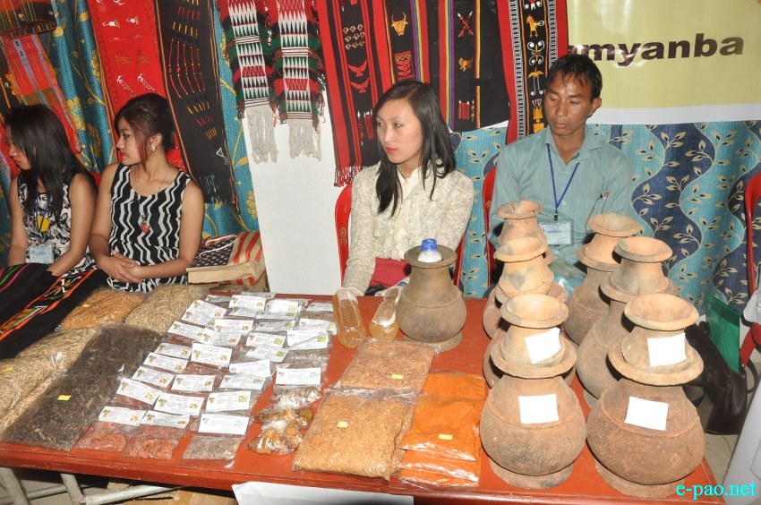 Handicrafts and Handloom Display at State Level Youth Festival at Lamyanba Sanglen, Imphal :: 27 Feb 2014