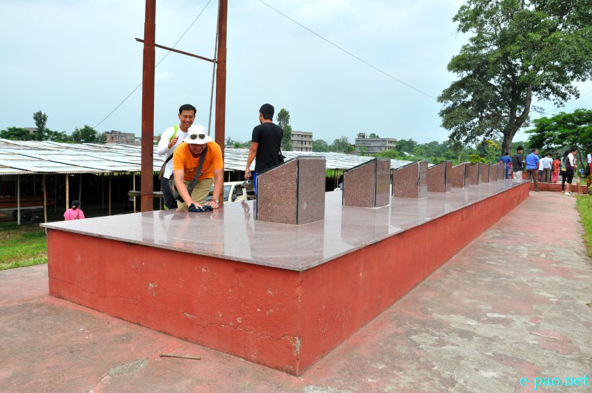 Members of Film Forum, Manipur cleaning up Kekrupat Martyrs' Memorial complex for June 18 Observation :: June 14 2013