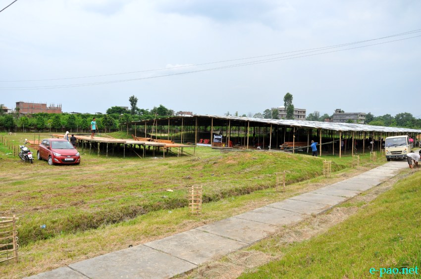 Members of Film Forum, Manipur cleaning up Kekrupat Martyrs' Memorial complex for June 18 Observation :: June 14 2013