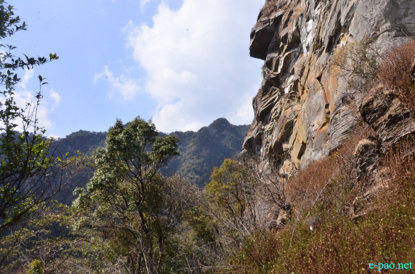 Foot-hills of Kounu Lairembi at Senjam Chirang, Konsa Khul village, Senapati District :: 20th Feb 2015
