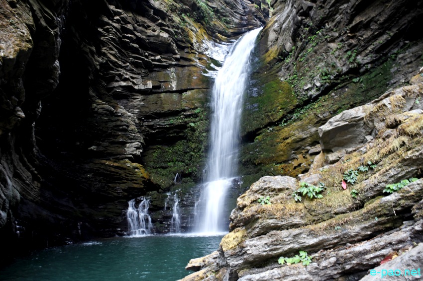 Harup Waterfall near Harupkhupi village in Kangpokpi district :: April 2021