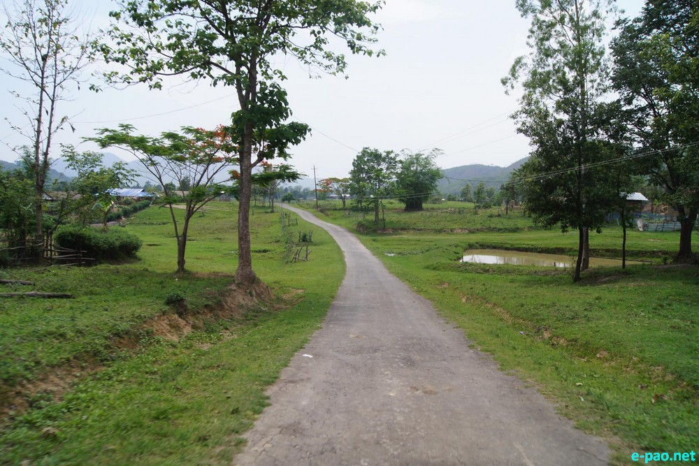 Hongman Khongbal : A Tangkhul Village in Senapati district of Manipur :: May 2014   

02~ http://www