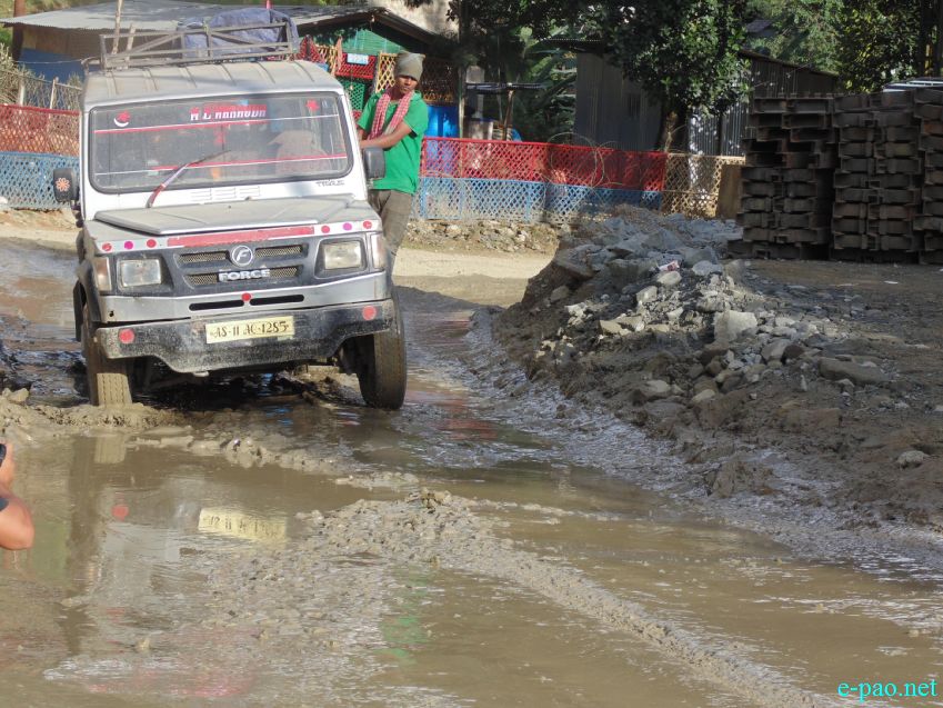 Pathetic / Deplorable section of NH-37 connecting Imphal and Jiribam :: 2nd Week October 2014