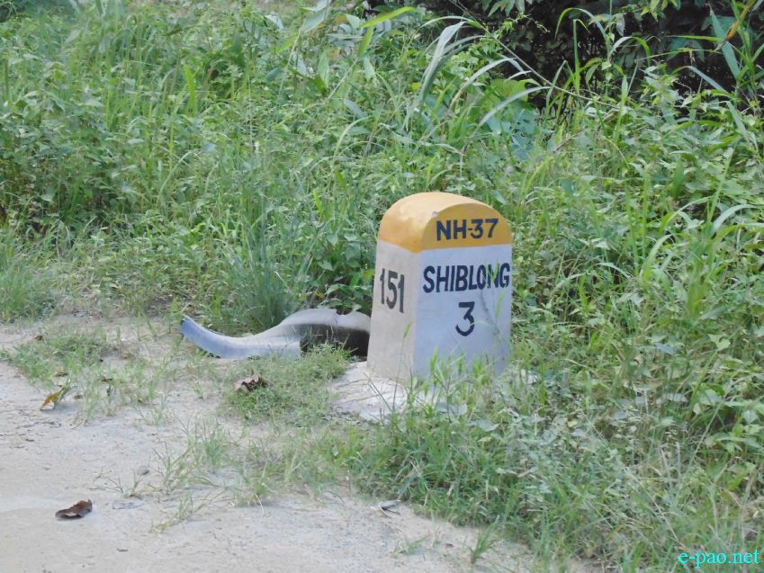 Pathetic / Deplorable section of NH-37 connecting Imphal and Jiribam :: 2nd Week October 2014