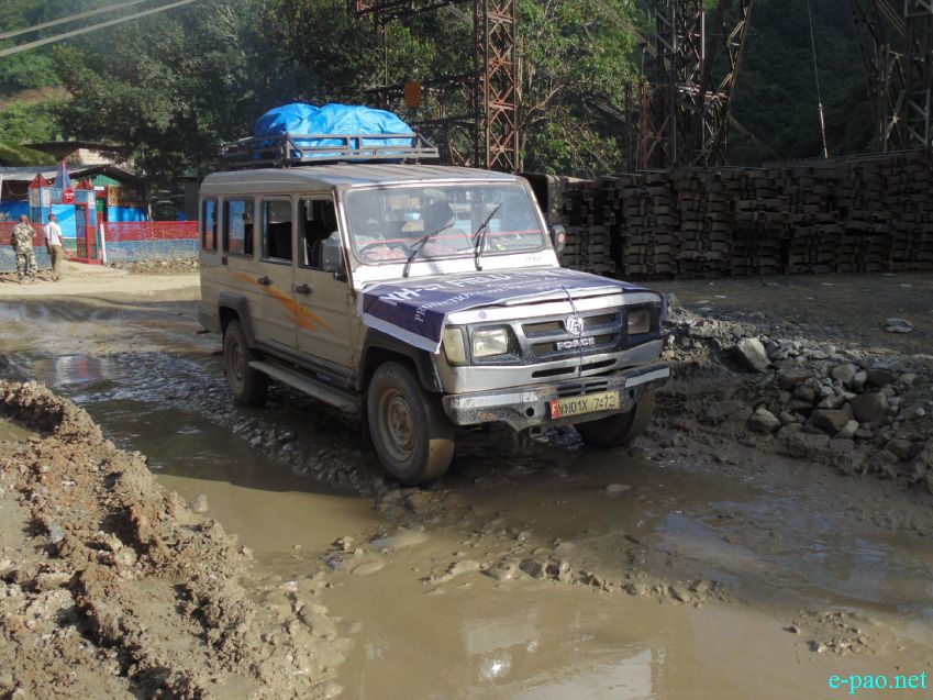 Pathetic / Deplorable section of NH-37 connecting Imphal and Jiribam :: 2nd Week October 2014
