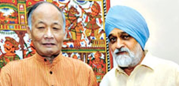 CM Ibobi with Montek Singh Ahluwalia