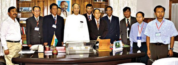 Myanmar delegates with the Chief Minister and Govindas Konthoujam