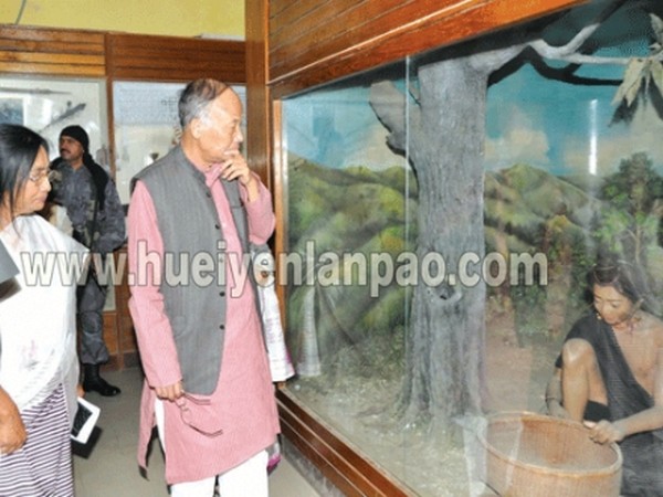 CM Ibobi looking at one of the exhibits in the State Museum