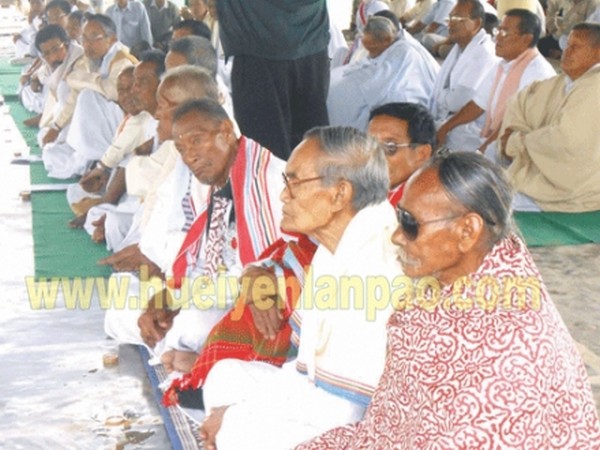 Elders being honoured during the Piba Chakkouba celebration