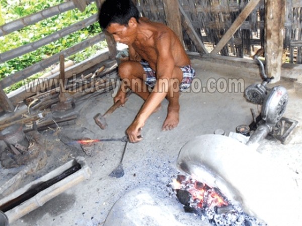Korung Marings of Phunal excel in blacksmithing