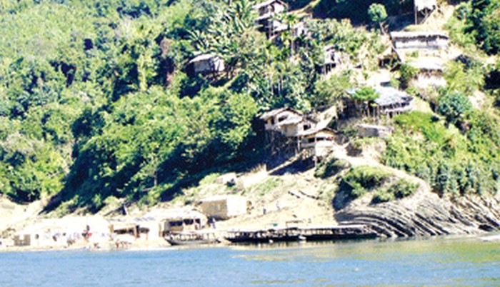 Settlement near the Barak river, where the Tipaimukh project is set to come up
