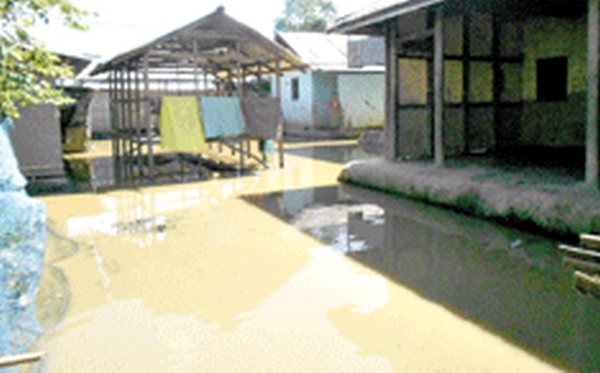 houses inundated in Thoubal village