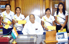 The four Hockey Players from Manipur with CM Ibobi at the felicitation 
