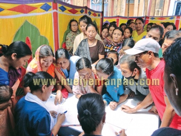 People thronging to register their names during the free medical  camp organised as part of the 3-day long Bharat Nirman Information Campaign at Tamenglong district headquarters