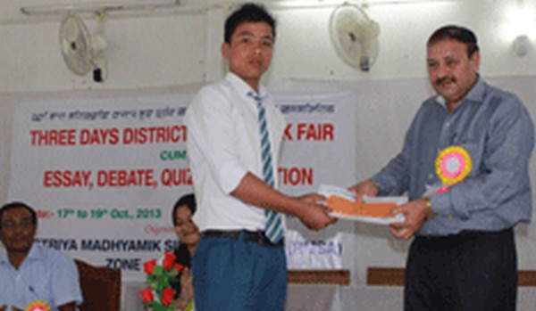 NYKS Imphal Zonal Director at the book fair