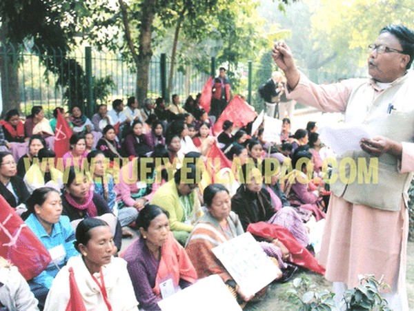 State farmers protest at Jantar Mantar