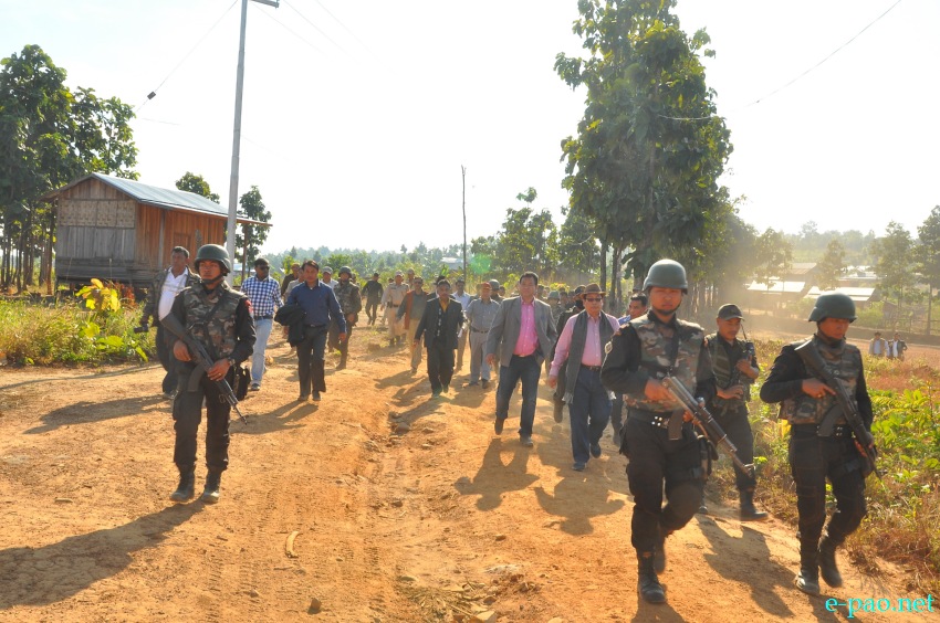 Indian Govt officials and Delegation of political Parties inspected fencing along Indo-Myanmar border :: December 7 2013