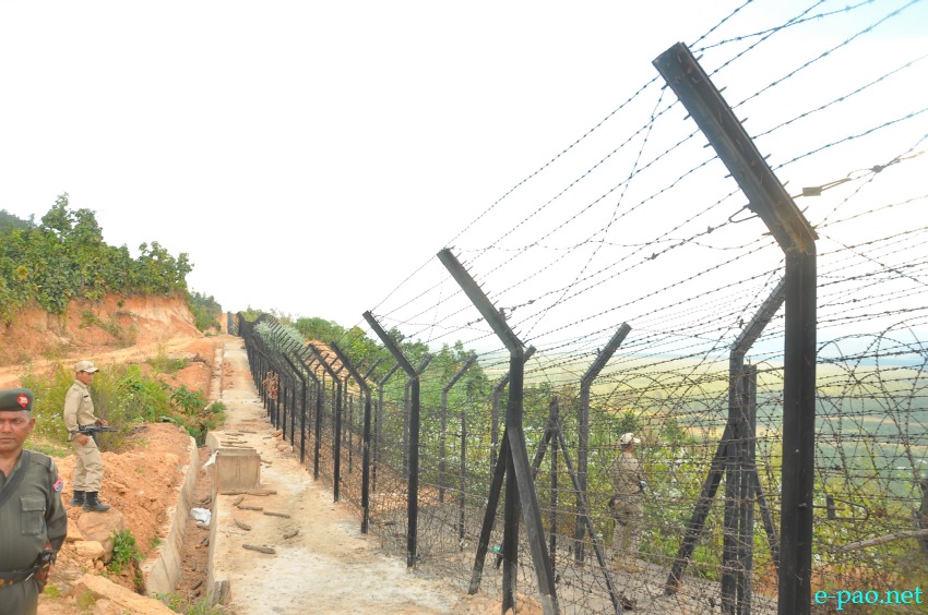 Indian Govt officials and Delegation of political Parties inspected fencing along Indo-Myanmar border :: December 7 2013 