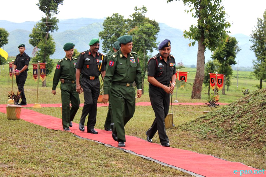 Indian Army handed over constructions material for seven bailey bridges to Myanmar Army at Leimakhong Military Bastion :: July 24 2013