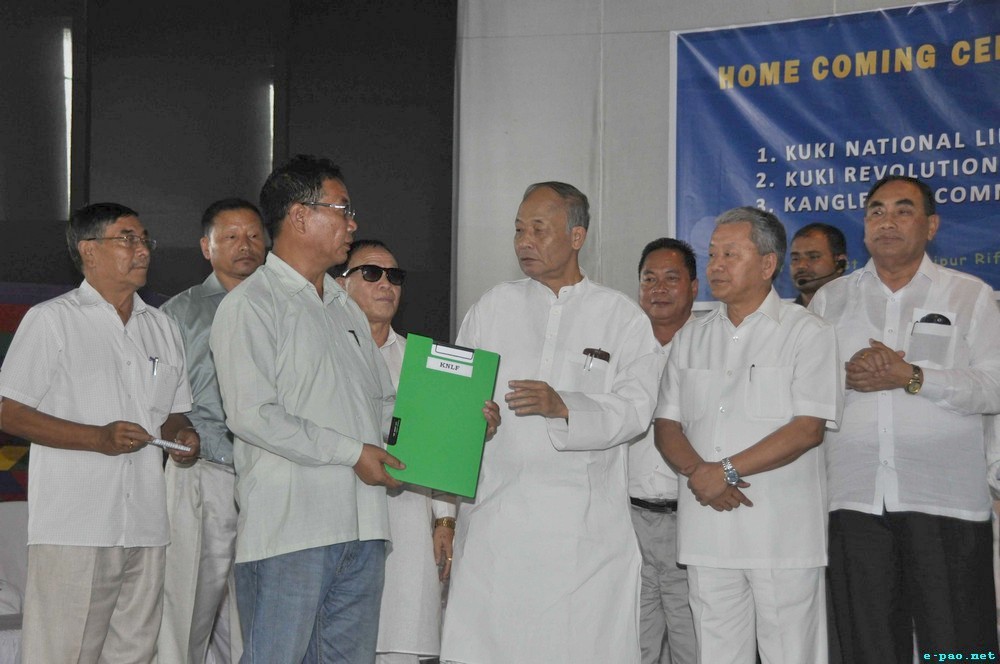 155 cadres of four different underground groups 'Surrendering / Home Coming Ceremony' at 1st MR, Imphal  :: 09 September 2013