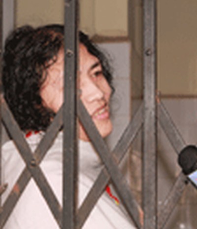 Sharmila released, continues fast