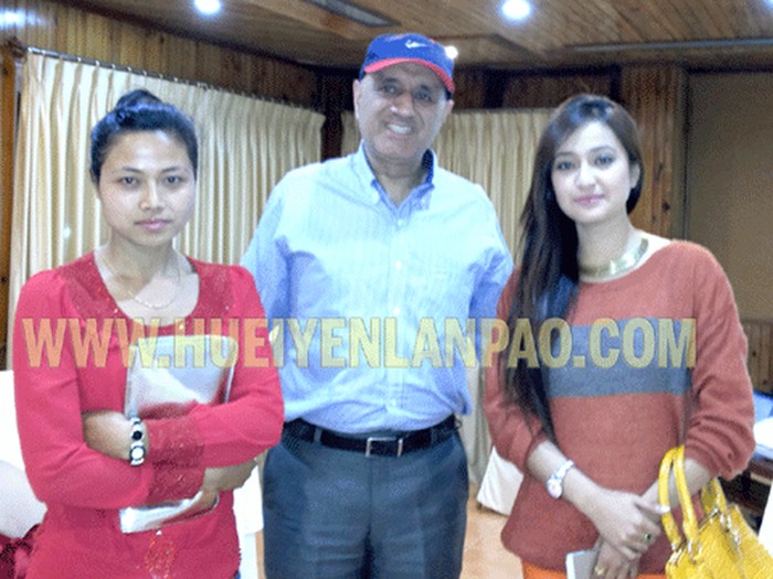 Actress Bala and Tonthoi with the Tourism Secretary