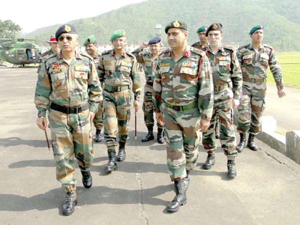 Eastern Army Commander visits State