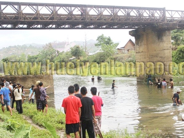 Cleanliness drive at Chakpi River