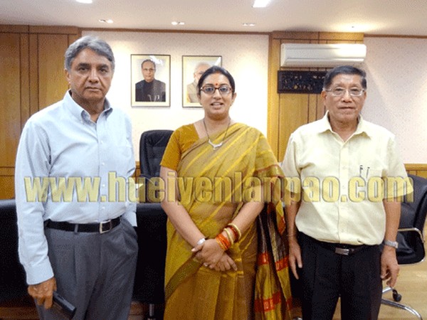 Governor of Manipur VK Duggal, Union HRD Minister Smriti Irani and Vice-Chancellor (MU) HNK Sarma