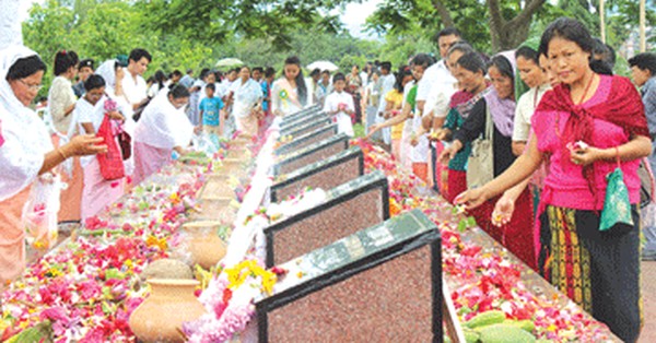 People cutting across ethnic divides paying tributes at Kekrupat