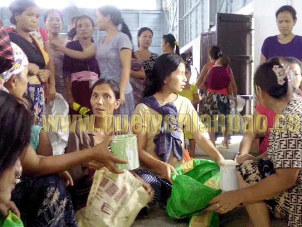 Mothers' Union distribute rice to poor at Kangpokpi