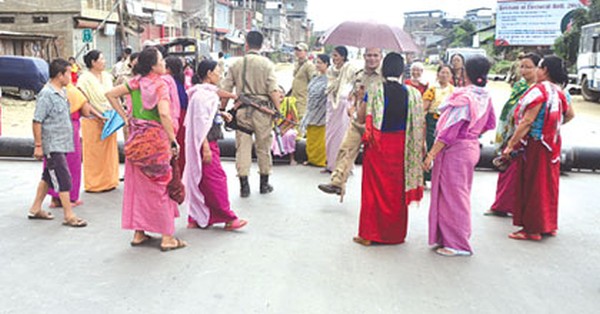 Members of the JCILPS enforcing the bandh