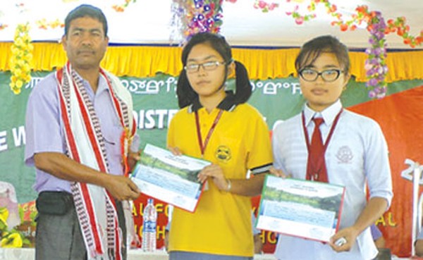 Winners of different competitions being presented prizes during the Wildlife Week observance programme in Thoubal district