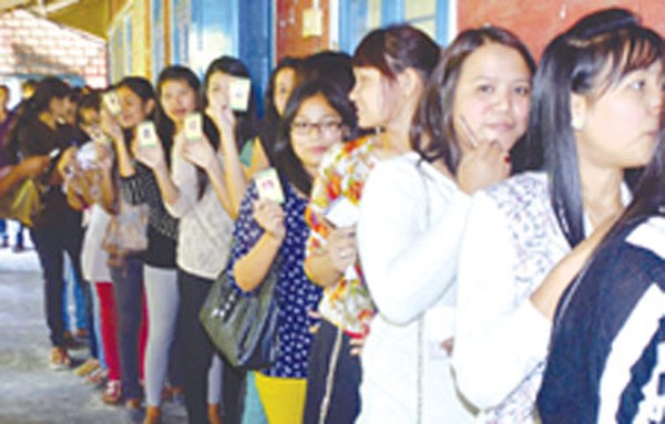 Students line up to cast their vote