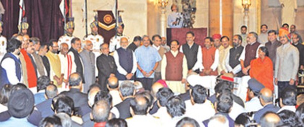 The President and the Prime Minister with the newly inducted Ministers