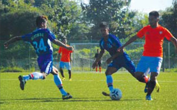 File: XI Star SU players (blue) in action
