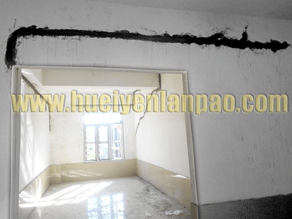cracks on the walls and many incomplete portions found in the 50 bedded Hospital at Tamenglong