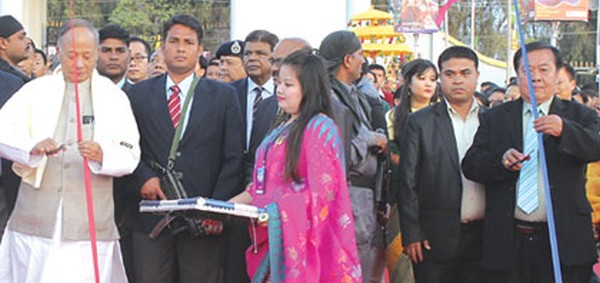 Chief Ministers of Manipur O Ibobi and Chin State at the Sangai Festival venue