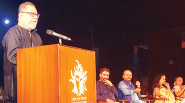 Ratan Thiyam addressing the theatre festival for children